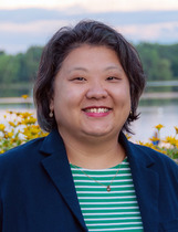 Terri Thao Headshot